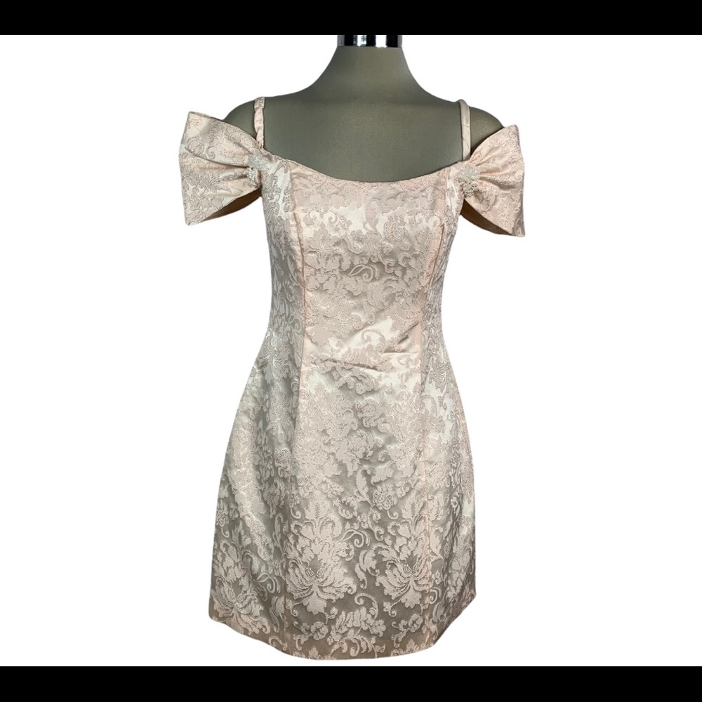 COPY - Zum Zum Design Soft Pink Jacquard Material Prom dress Size M